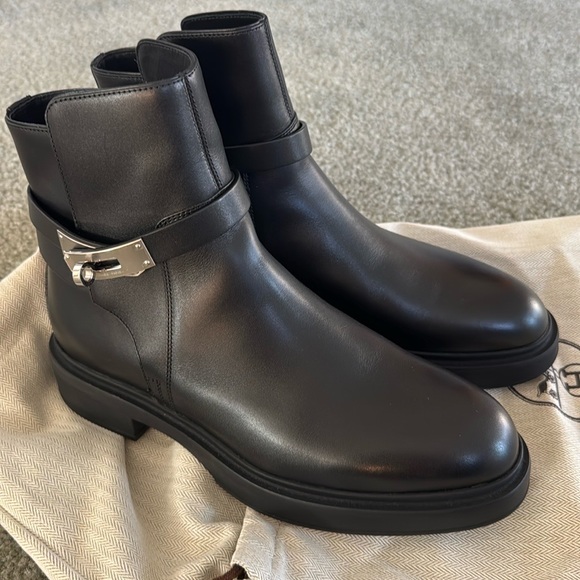 Hermes Shoes - New Hermes women veo ankle boot size 39